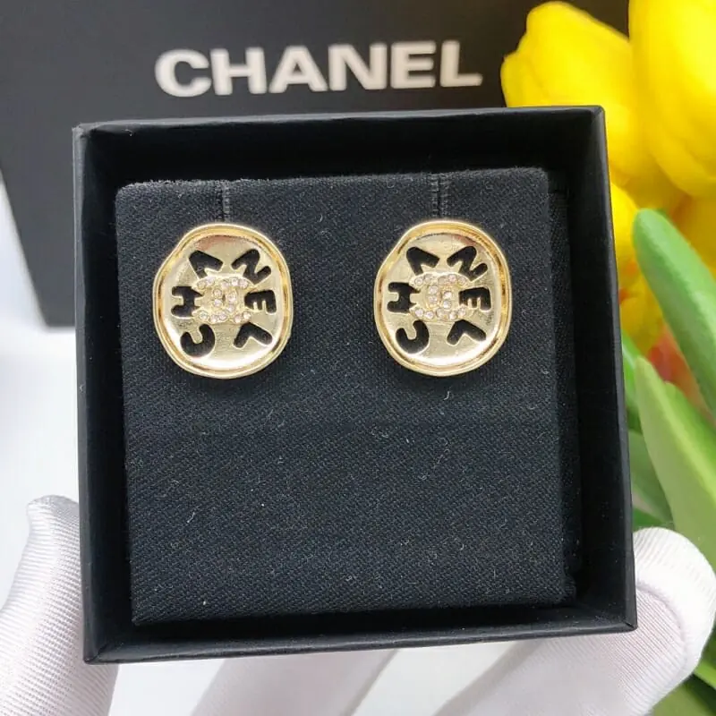 chanel boucles doreilles pour femme s_12200611